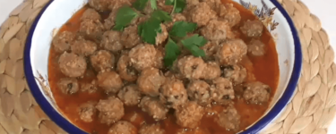 Eksili sulu Köfte – Rezept für Hackfleischbällchen-Suppe